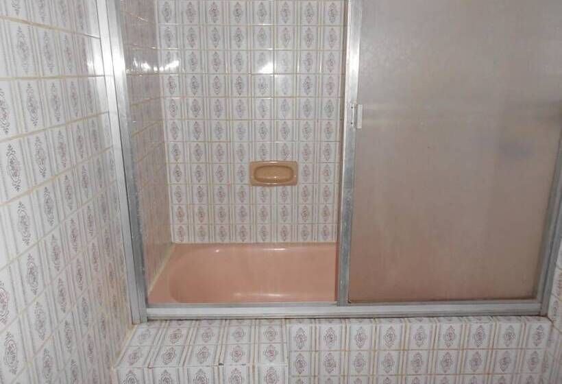 اتاق استاندارد سه نفره, Hostal Jhuliana