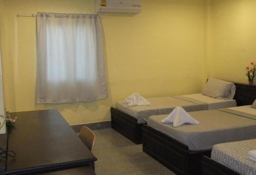 Quarto Triplo Estandar, Sri Krungthep