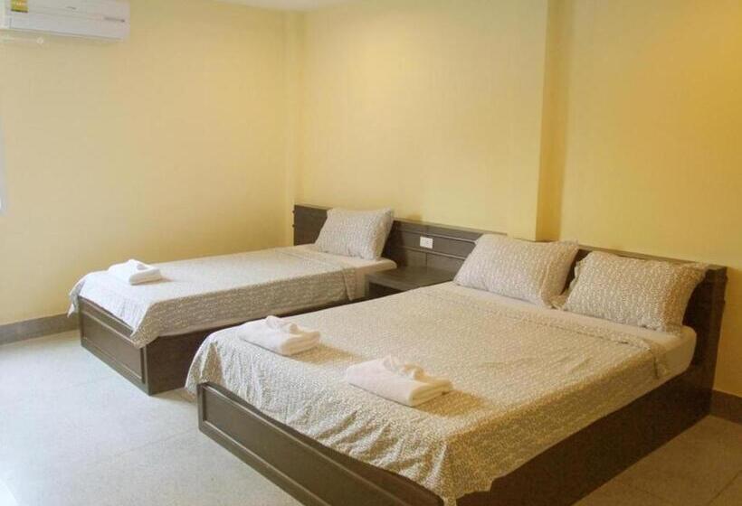 Quarto Triplo Estandar, Sri Krungthep