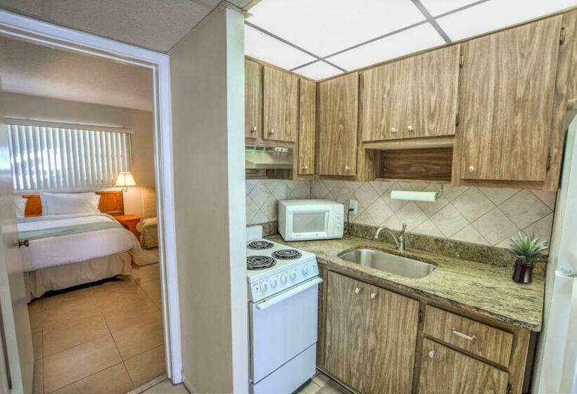 סוויטה נוף לבריכה, Sea Cliff Motel