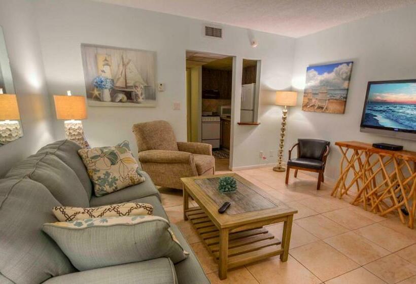 מיטת קינג בסוויטה, Sea Cliff Motel