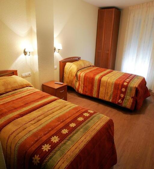 اتاق استاندارد, Hostal Hispanico Ii