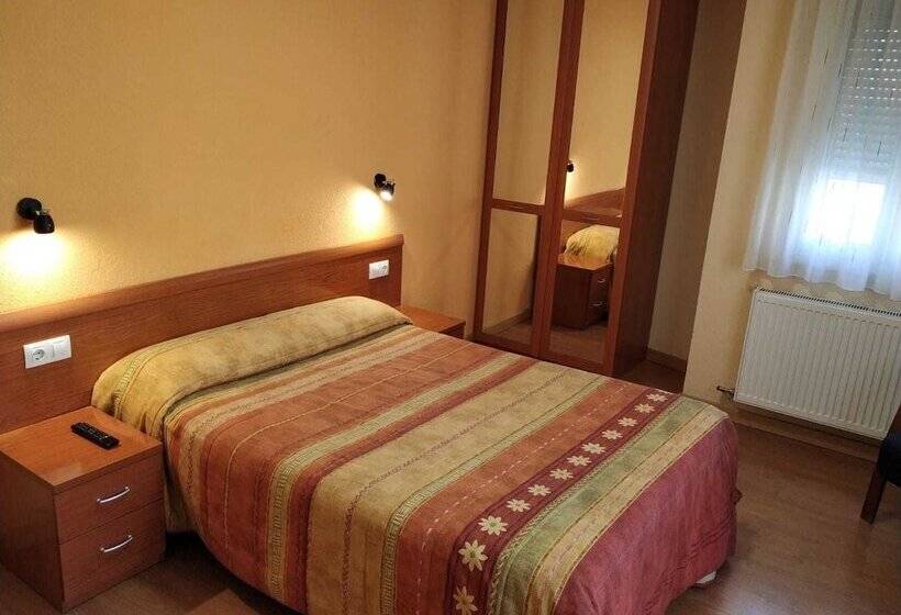 اتاق استاندارد, Hostal Hispanico Ii