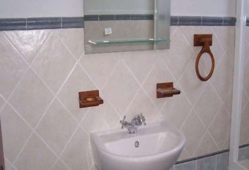 Трехместный Номер Базовый, Hostal Venta De Abajo