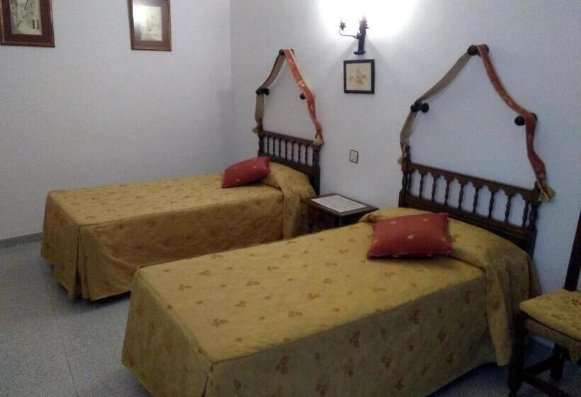 스탠다드 룸, Hostal Meson La Cadena