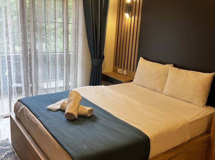 اتاق استاندارد چهار تخته, Mego Suite Otel