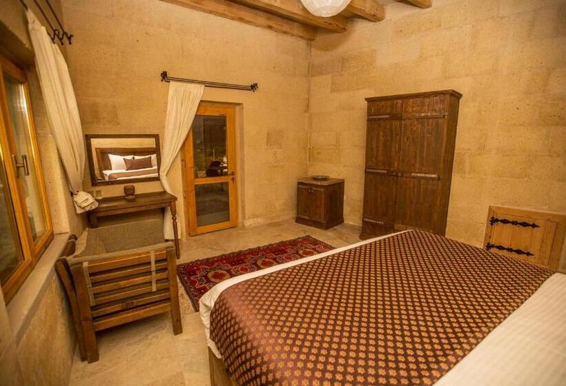 패밀리 룸, Helike Cave Suites
