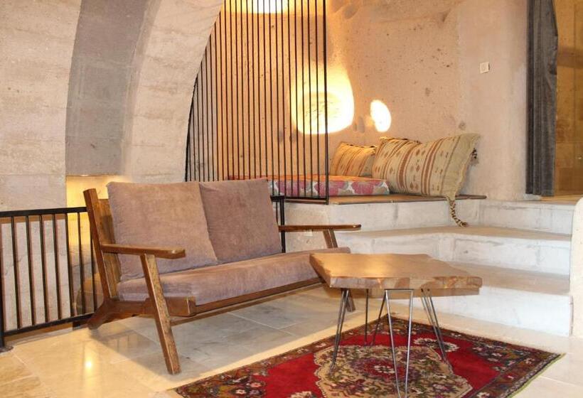 수피리어 스위트, Helike Cave Suites