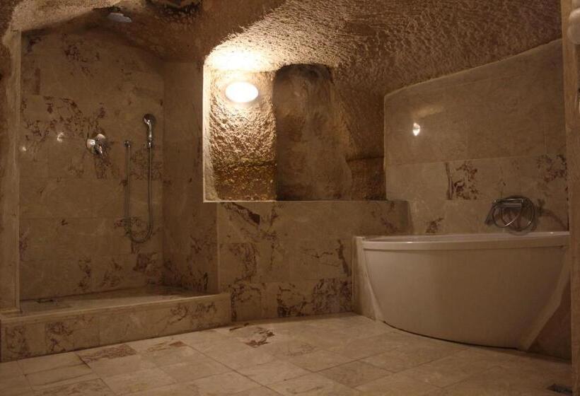 수피리어 스위트, Helike Cave Suites
