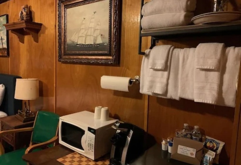 Escritório Estándar, Anchor Inn Resort