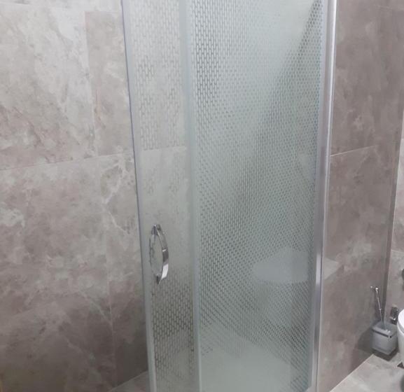 استودیوی استاندارد, Arti̇m Apart