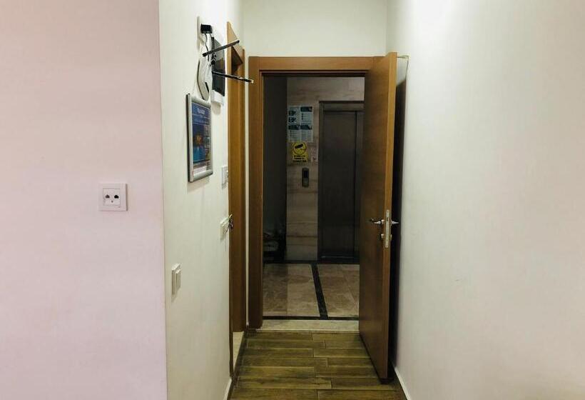 استودیوی استاندارد, Arti̇m Apart