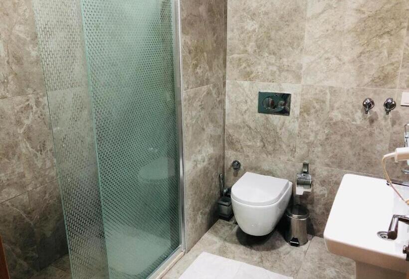استودیوی استاندارد, Arti̇m Apart