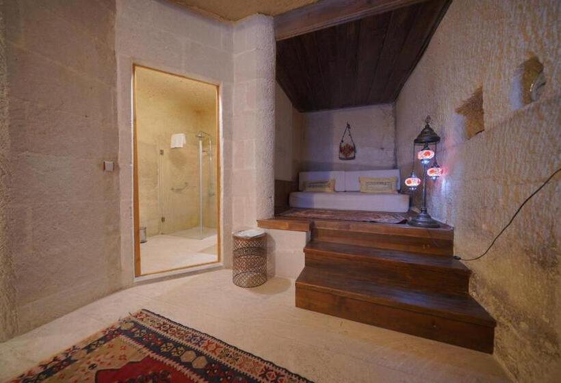 اتاق استاندارد سه نفره, Salkım Cave House