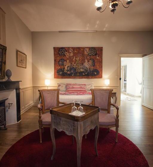 Номер Стандарт, Au Relais Saint Maurice