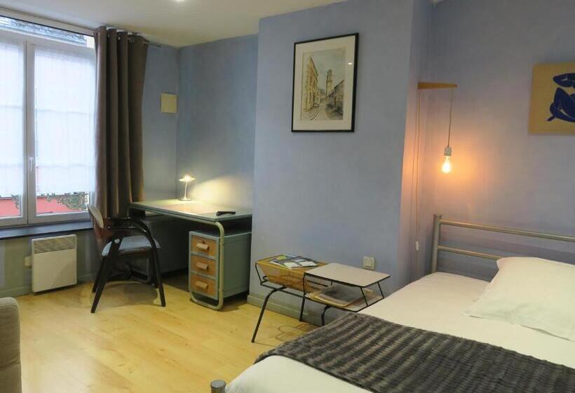 اتاق استاندارد سه نفره, Chambres Du Petit Bois