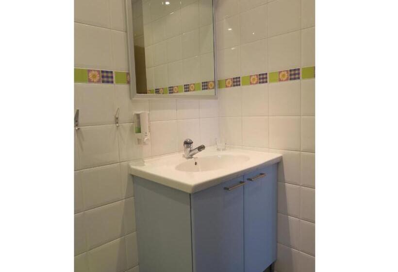 اتاق استاندارد سه نفره, Chambres Du Petit Bois