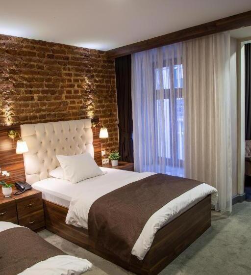 Triple Room Sea View, Vita Suites Karakoy