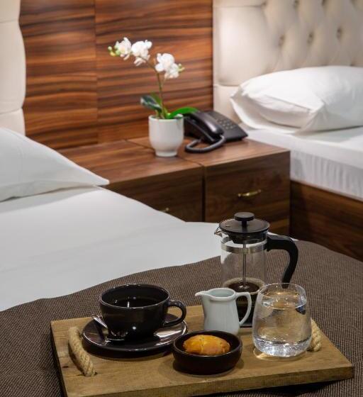اتاق کلاسیک سه تخته, Vita Suites Karakoy
