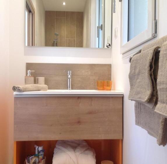 Апартаменты Deluxe 1 Спальня, La Combe Fleurie Appartements & Chambres