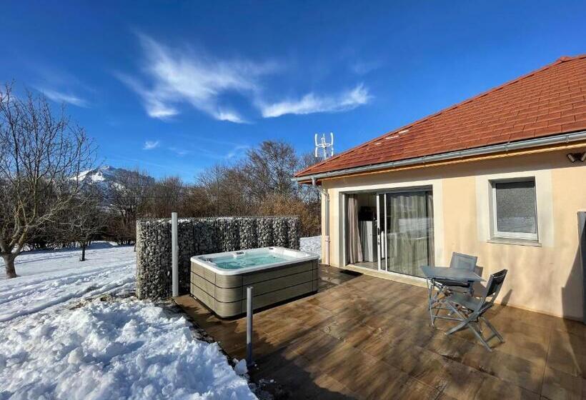 Студия Стандарт, La Combe Fleurie Appartements & Chambres