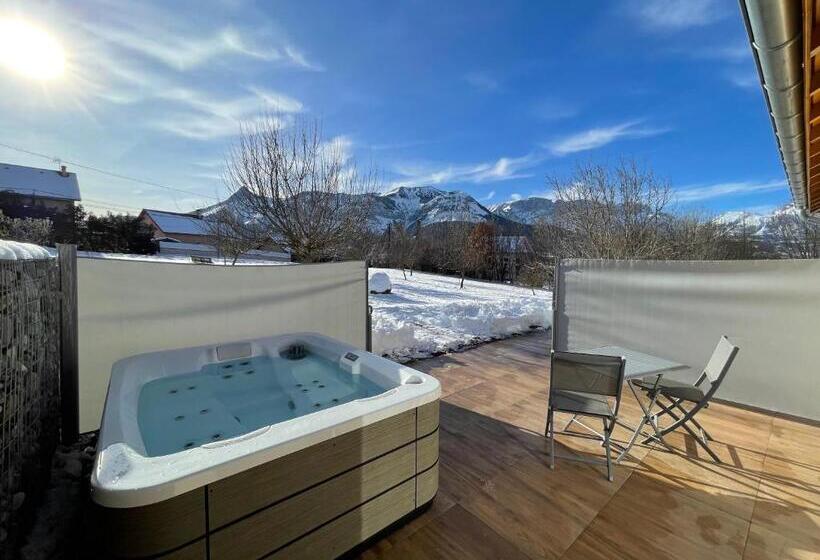 Студия Стандарт, La Combe Fleurie Appartements & Chambres
