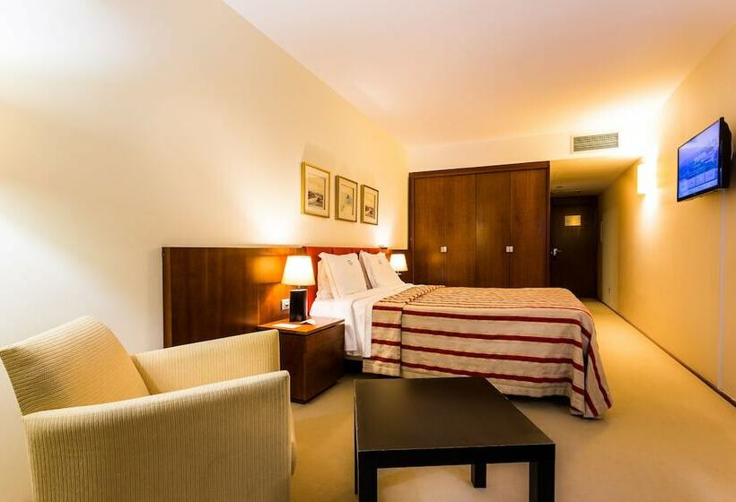 Номер Стандарт Трехместный, Santana Hotel & Spa