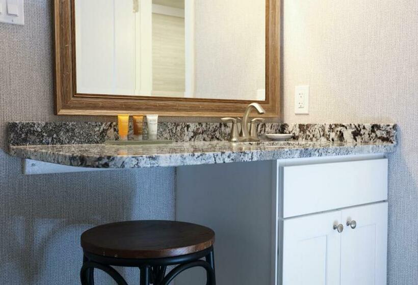 اتاق استاندارد با تخت بزرگ, Grand Hotel Cape May