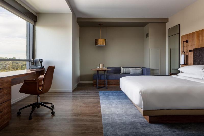 Номер Клуб Кровать Кинг, Houston Cityplace Marriott At Springwoods Village
