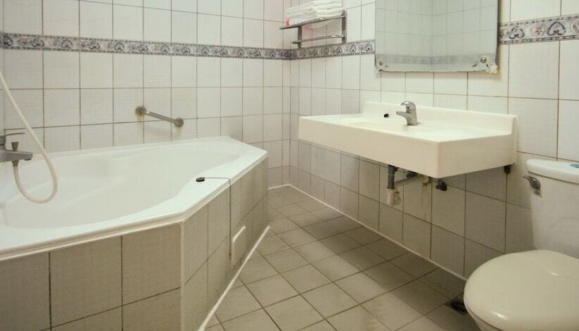 اتاق استاندارد, Jenq Yang Hotspring