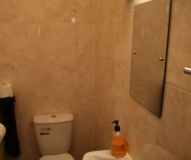 Семейный Номер, Portsmouth Budget Hotels   All Rooms Are En Suite