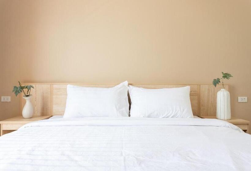 Номер Superior Кровать Кинг, O2 Hotel Lopburi