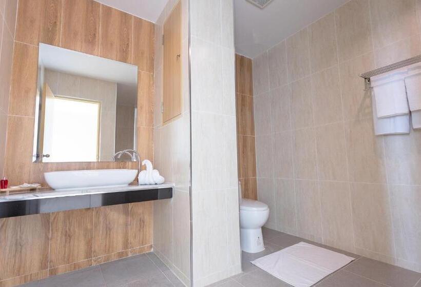 Номер Deluxe, O2 Hotel Lopburi