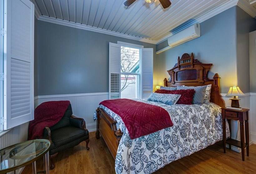 Люкс Повышенной Комфортности, Carlisle Garden Suites