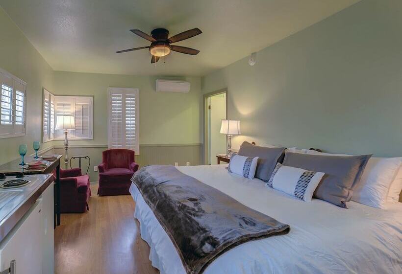 Люкс Повышенной Комфортности, Carlisle Garden Suites