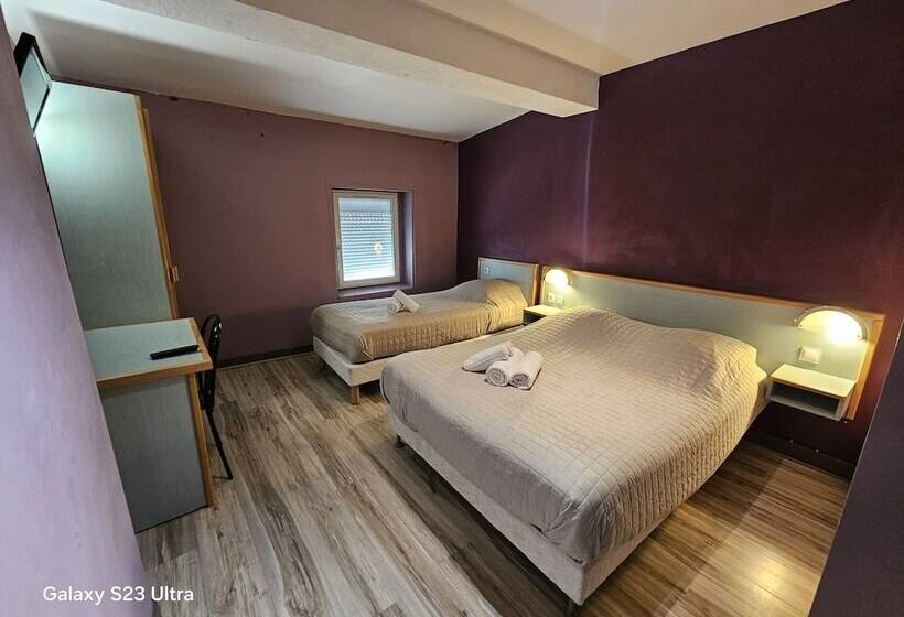 Номер Стандарт Трехместный, Hôtel Restaurant Les Alizes Loriol Le Pouzin