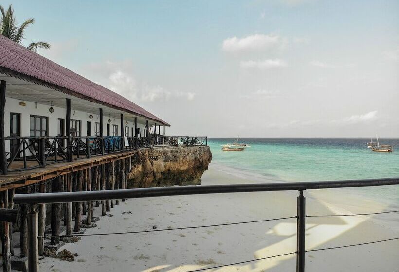 اتاق استاندارد با چشم‌انداز دریا, Amaan Beach Bungalows