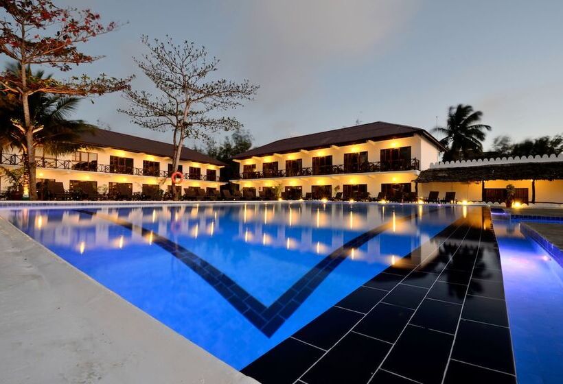 اتاق استاندارد با چشم‌انداز استخر, Amaan Beach Bungalows