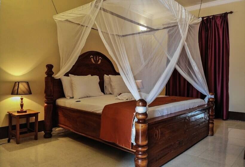 اتاق استاندارد با چشم‌انداز استخر, Amaan Beach Bungalows