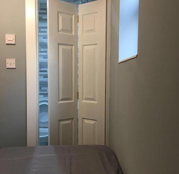 Quarto Estandar Individual, Brownlows Inn