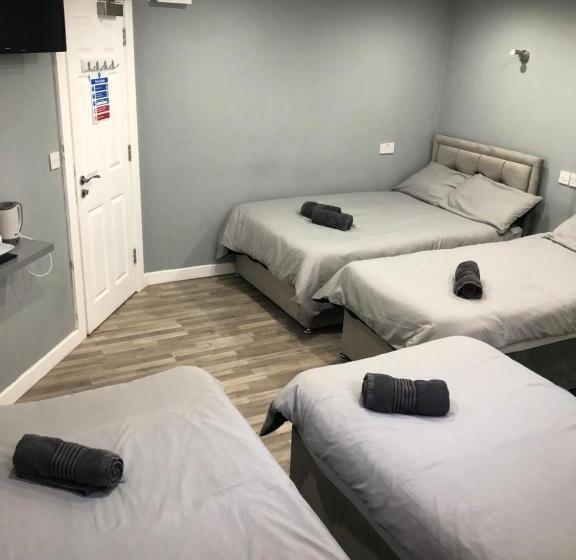 Семейный Номер, Brownlows Inn