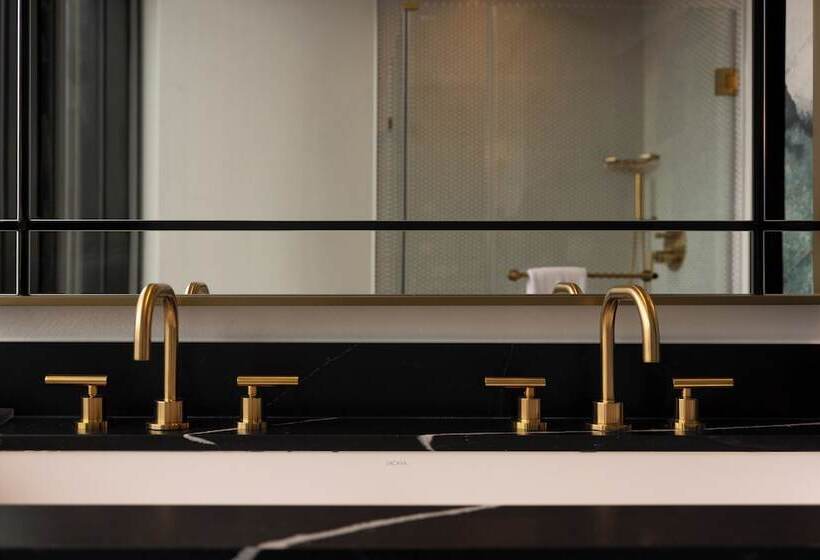 带2个双人床的标准工作室, The Godfrey Hotel Hollywood