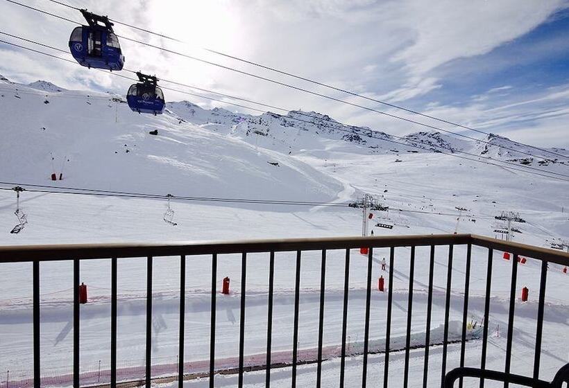 اتاق استاندارد چهار تخته, Alberta Hotel & Spa