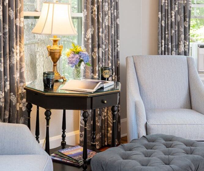 اتاق استاندارد, Pinecrest Bed & Breakfast