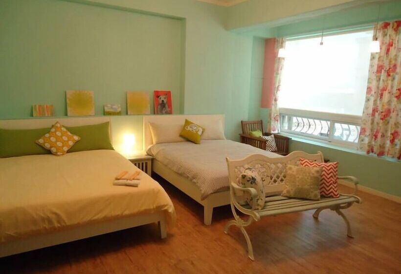 اتاق استاندارد چهار تخته, Fun House Spa B&b