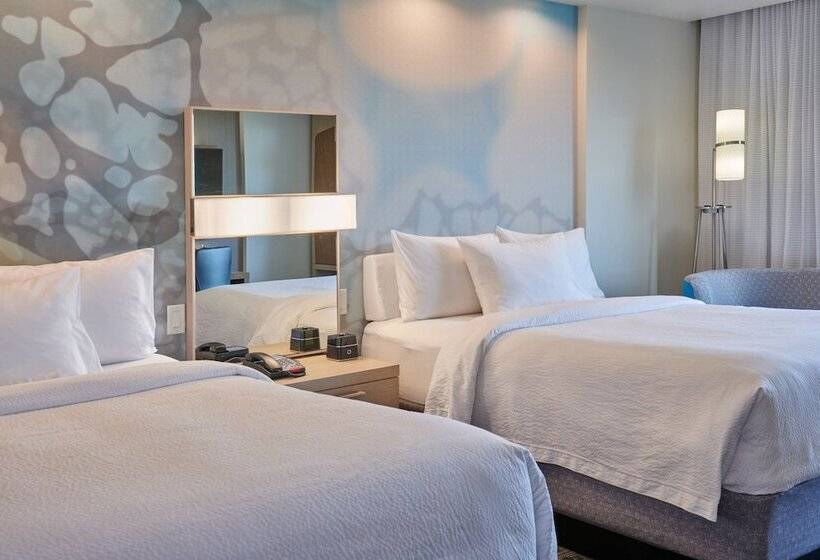 带2个双人床的标准工作室, Courtyard By Marriott Petoskey At Victories Square