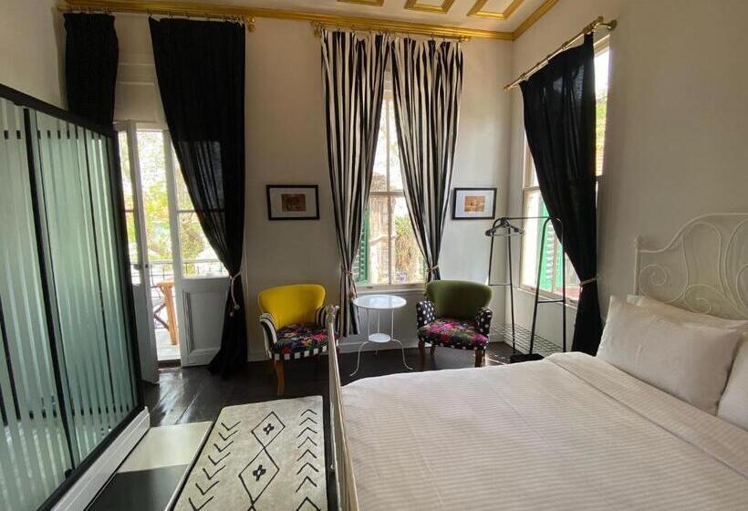 Quarto Deluxe com Sacada, No16 Ada