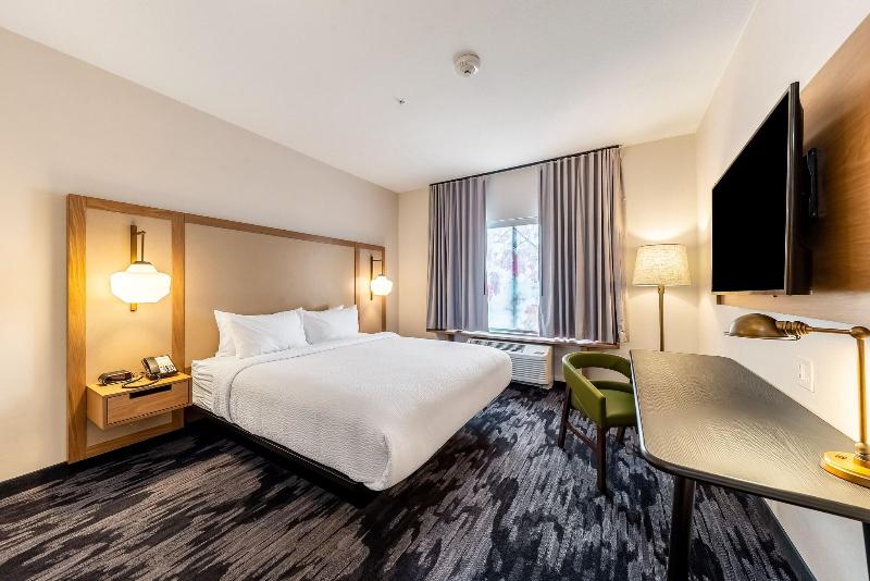 חדר סטנדרט עם מיטת קינג, Fairfield Inn & Suites By Marriott Gainesville I35