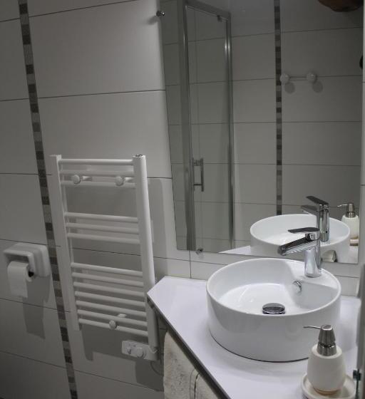 Номер Стандарт, Chambres D'hôtes Logis Charrier Le Petit Bignon