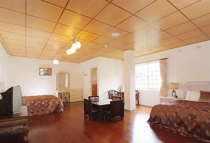 اتاق لوکس چهار تخته, Ching Jing Homeland Resort Villa